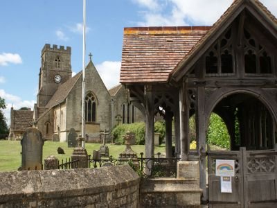 hullavington st. mary magdalene